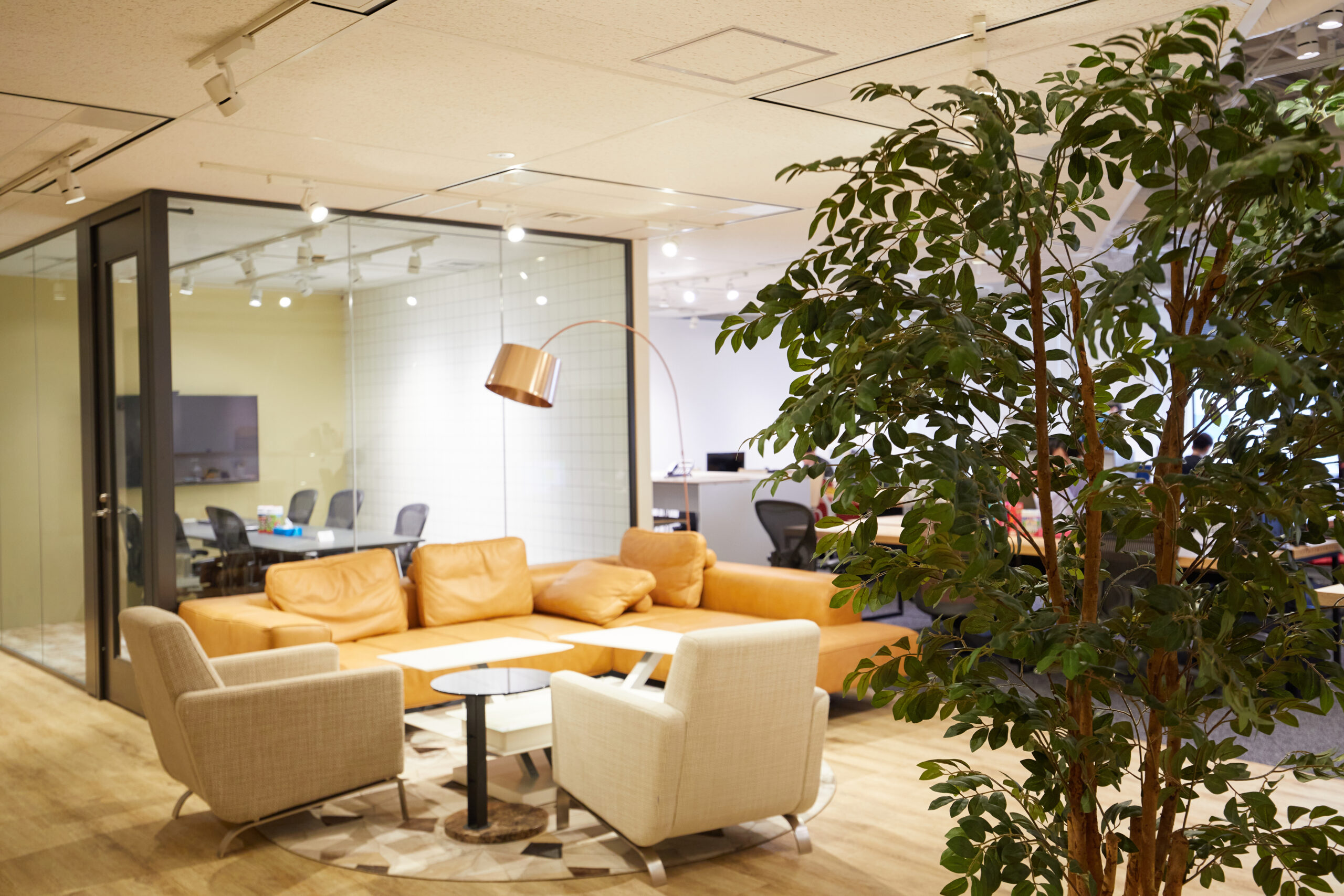 win11 ThinkStation E32 corei5 20GB※東京港区渡 オフィスツアー】目の前に東京タワー！？快適さと眺望が自慢のKMC